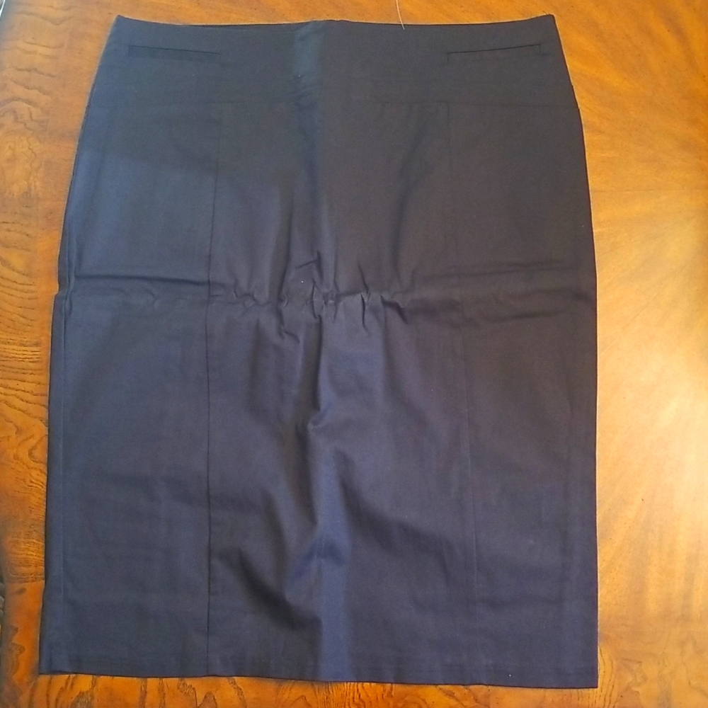 New black skirt, size 16